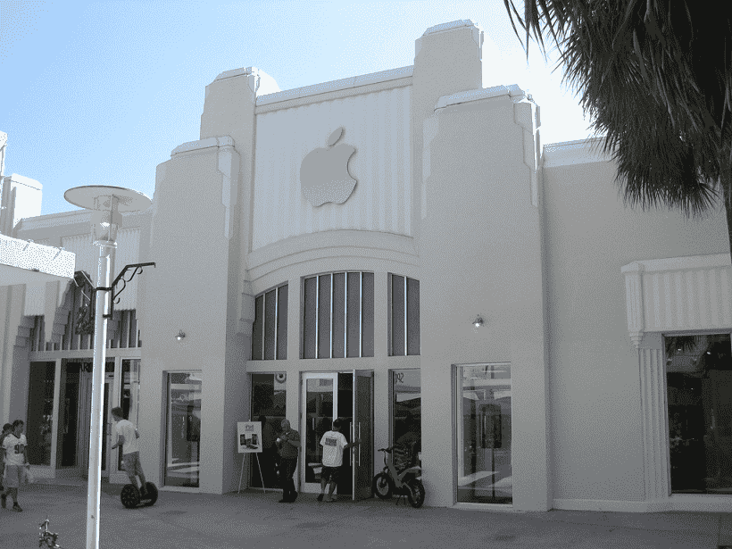 Apple store in Miami