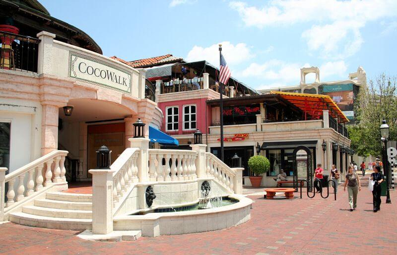 Shopping at Coconut Grove