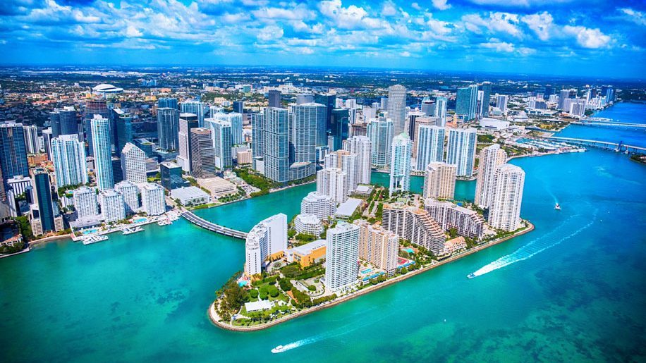 Time and weekday tips for Miami cheap flights