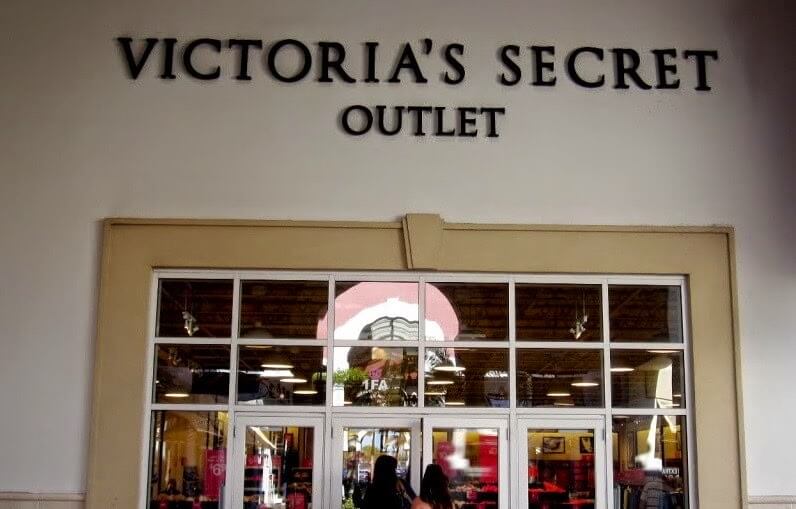 Victoria's Secret Outlet entrance