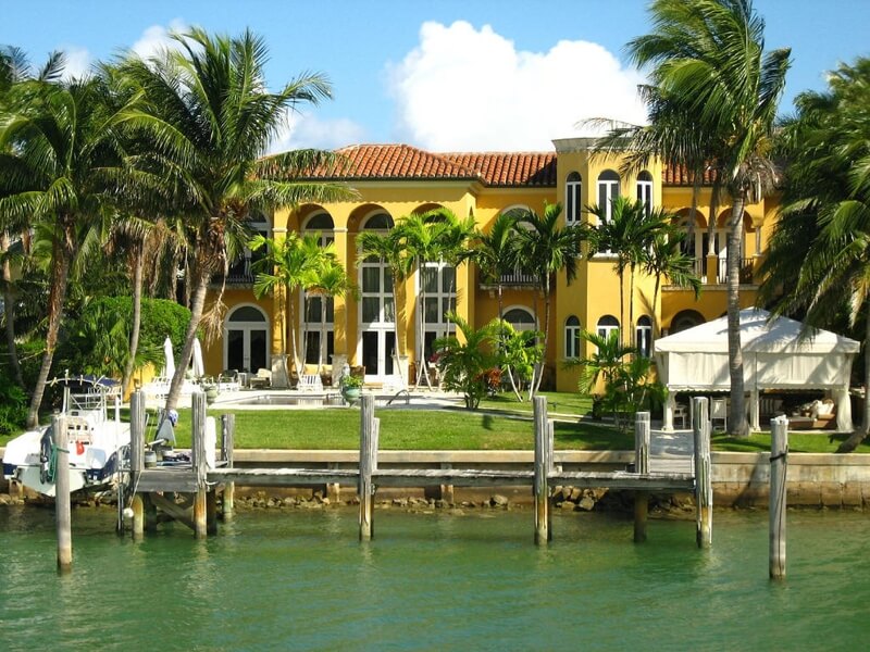 Mansion in front of the lake