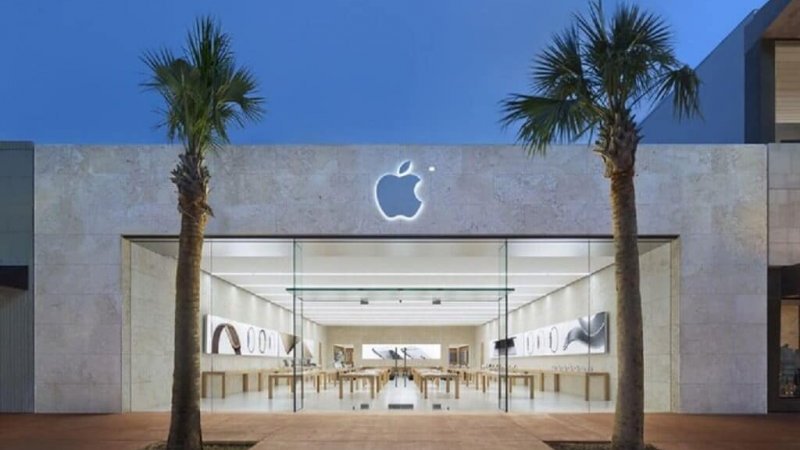 Apple stores in Miami and Orlando